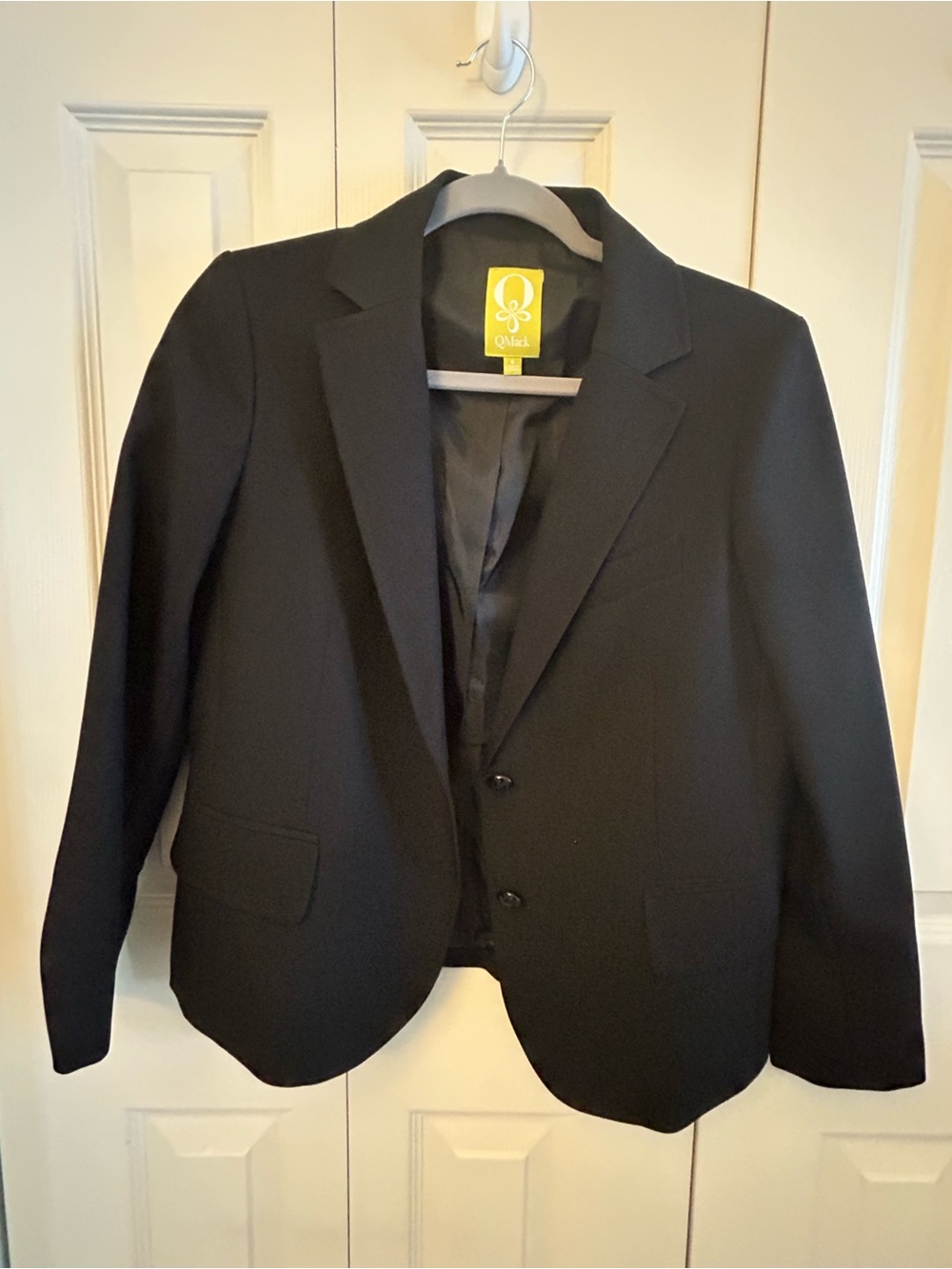 QMack Black Women's Tailored Blazer with Notch Lapel